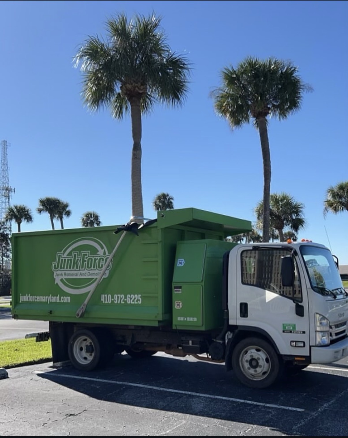 What Is Trash Valet Service? HOA & Apartment Guide | Junk Force