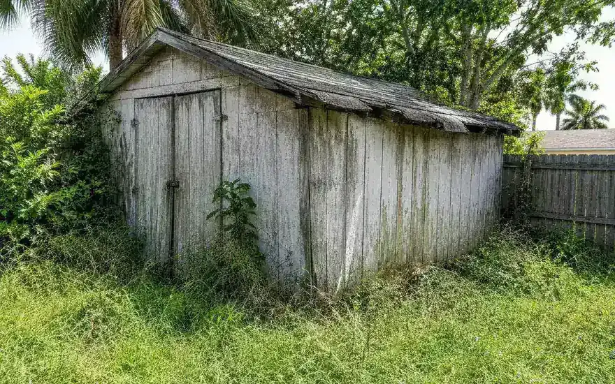 Shed removal service Wellington FL