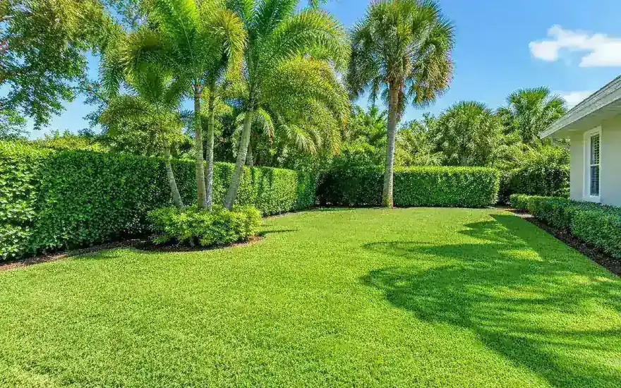 Yard waste removal service Ocean Ridge FL